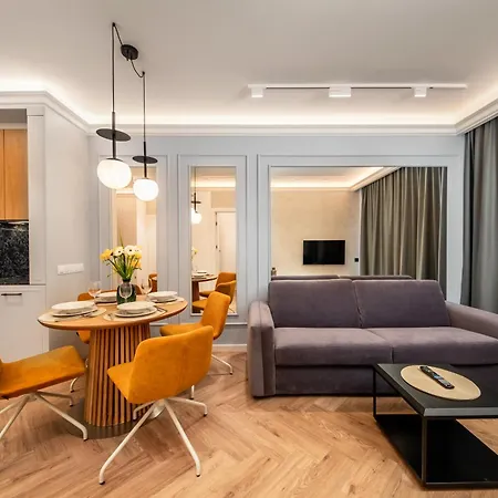 Flatbook Premium Brzozowa - Z Basenem Sezonowym Apartmán *